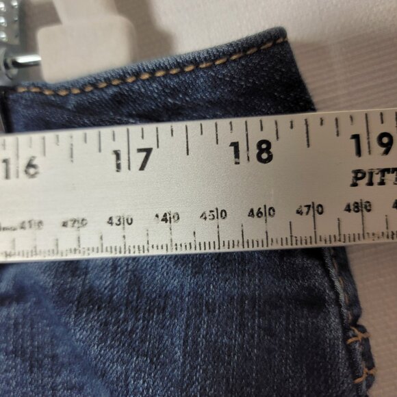 Lane Bryant Womens Jeans Size18 Mid Rise Tapered Leg Whiskered Blue Denim - Picture 7 of 12